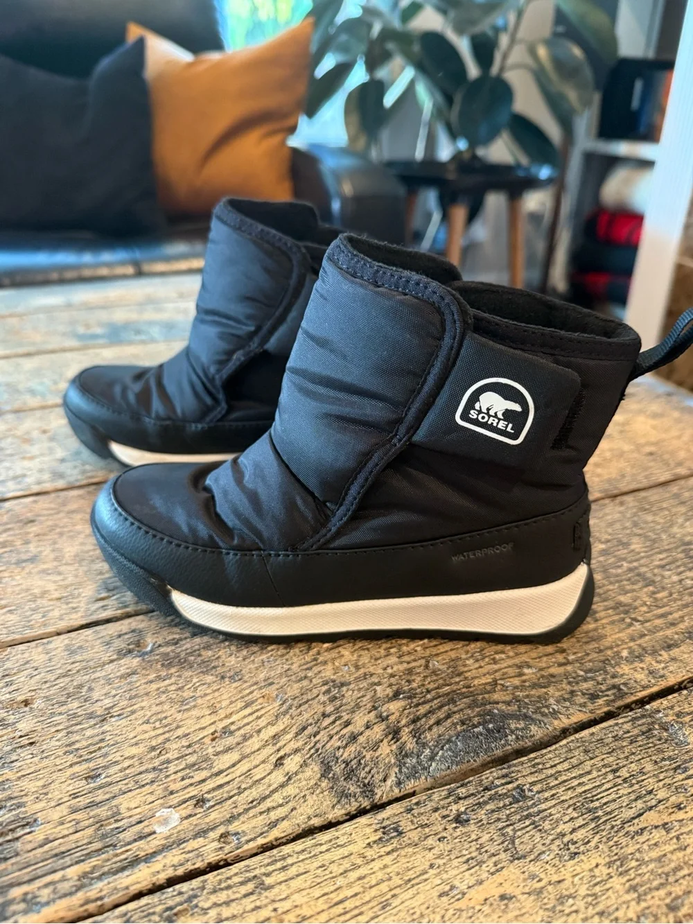 Worn twice! Unisex Sorel Kids Black and White Waterproof Winter Boots